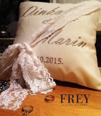 Wedding pillows with personalized emroidery